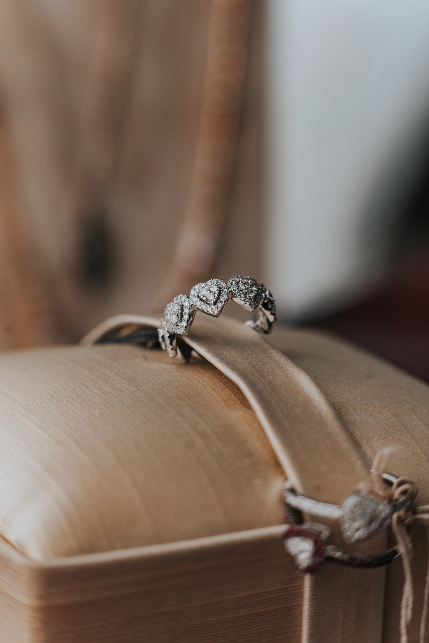 Anello Gianni Carità in oro bianco e diamanti