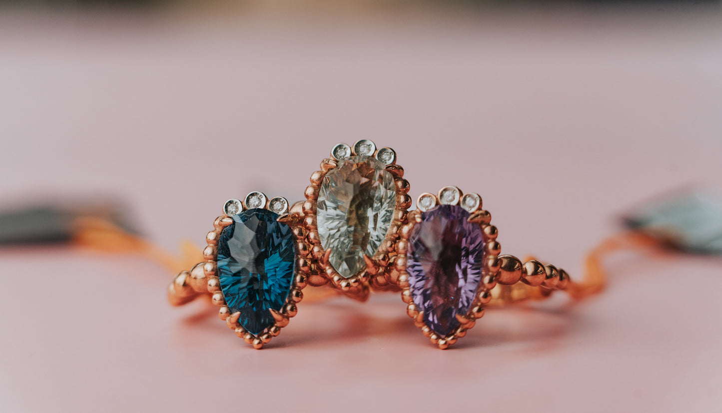 Anello Minù by Giovanni Ferraris con topazio verde