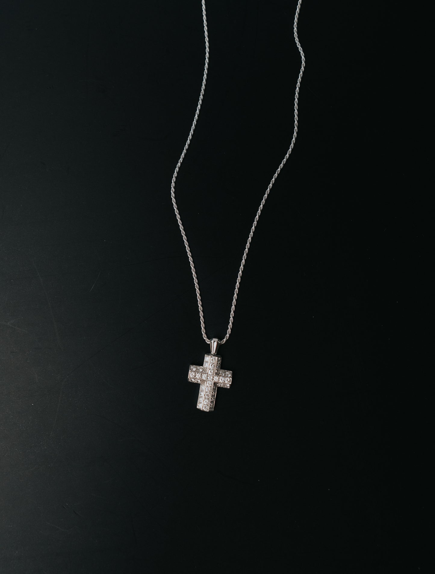 Collana Damiani in oro bianco e diamanti