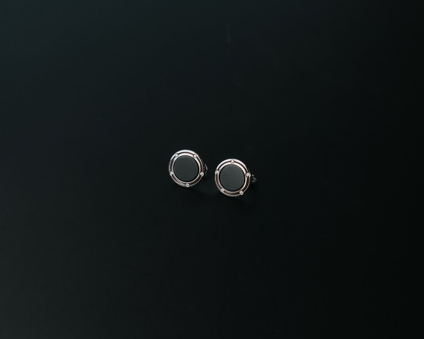 Orecchini Damiani in oro bianco, diamanti e Onice