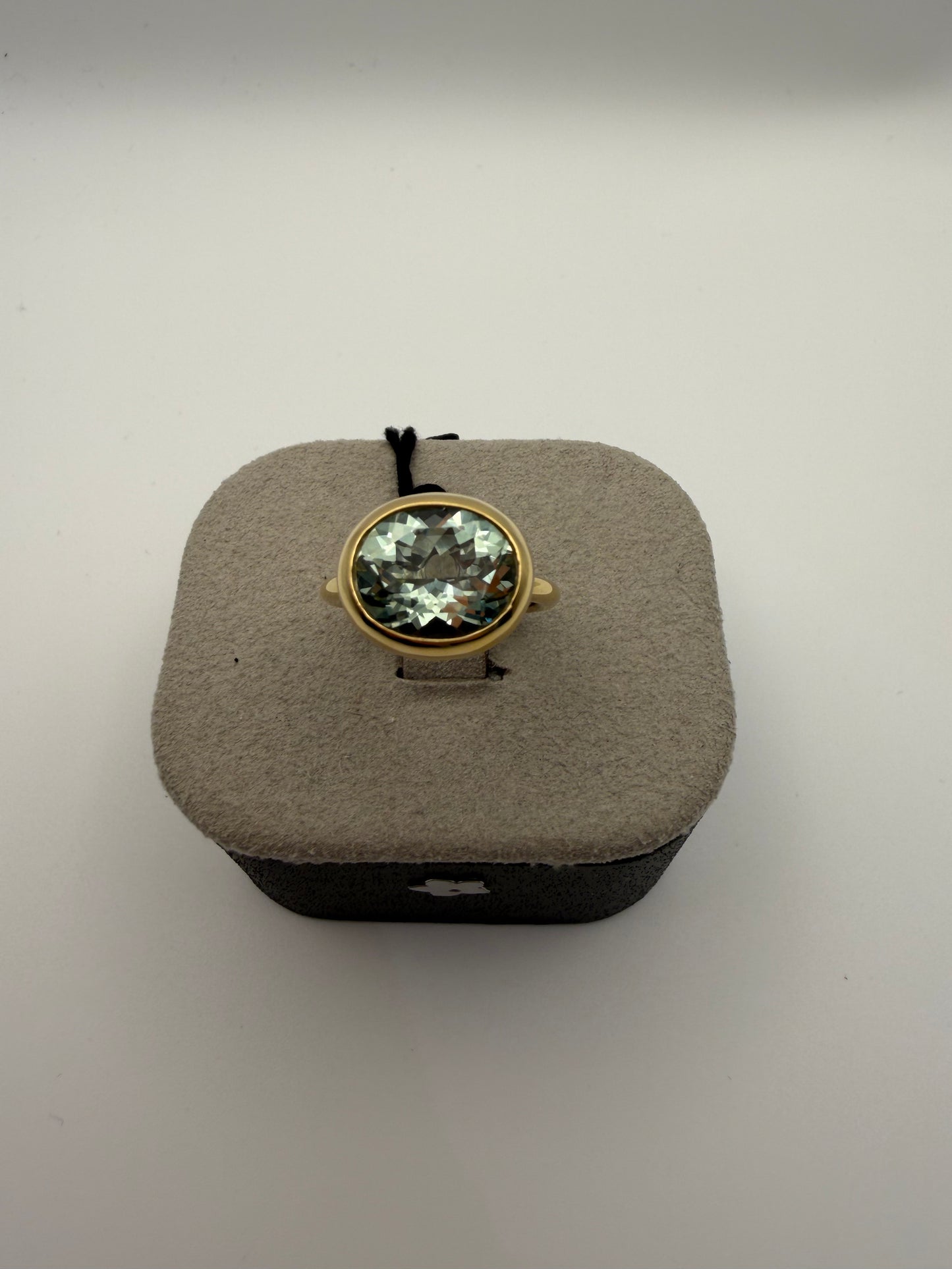 Anello Fiore in oro e Prasiolite