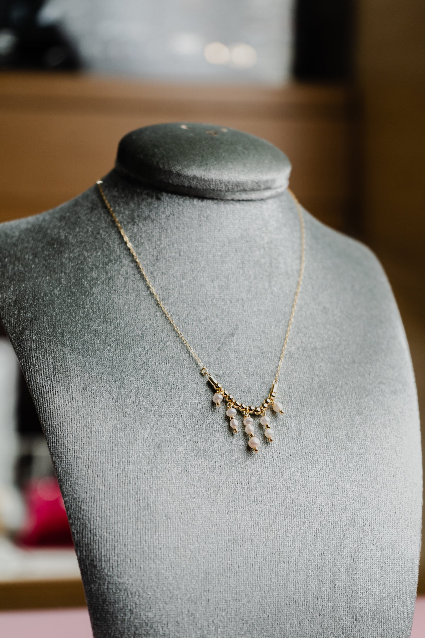 Collana Maman et Sophie in argento con placcatura in oro giallo e perle bianche.