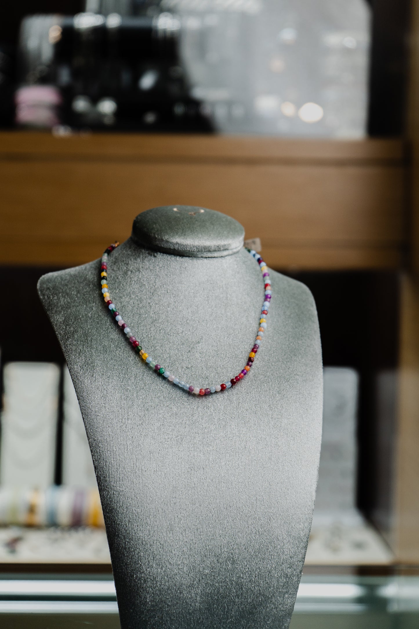 Collana Maman et Sophie in argento con ametista, occhio di tigre verde, occhio di tigre, agata nera, aulite turchese, pietra di luna, diaspro