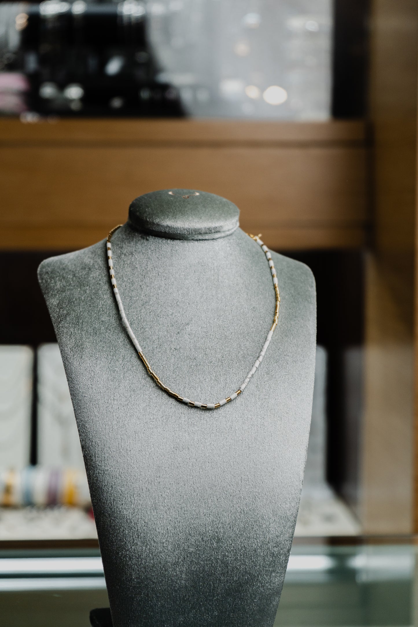 Collana Maman et Sophie in argento con aulite bianca