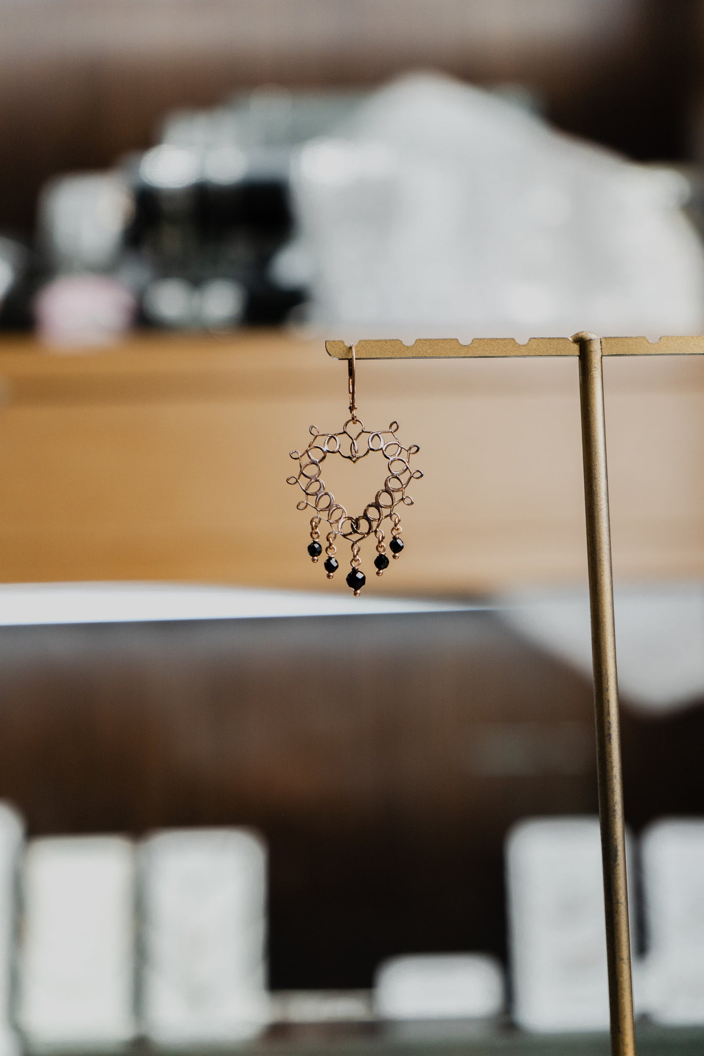 Orecchino Maman et Sophie in argento e spinello nero