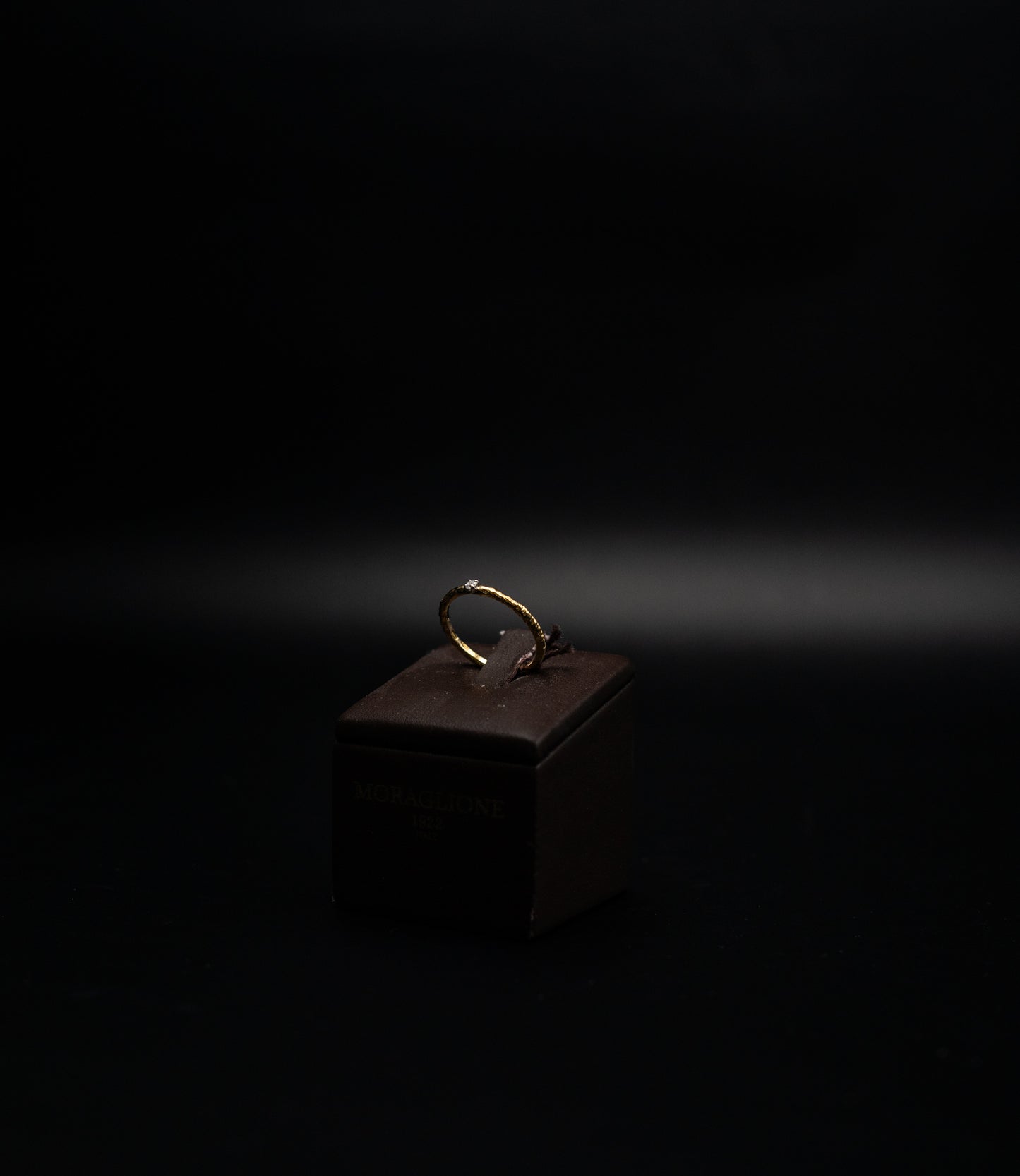 Anello Moraglione in oro giallo e diamanti