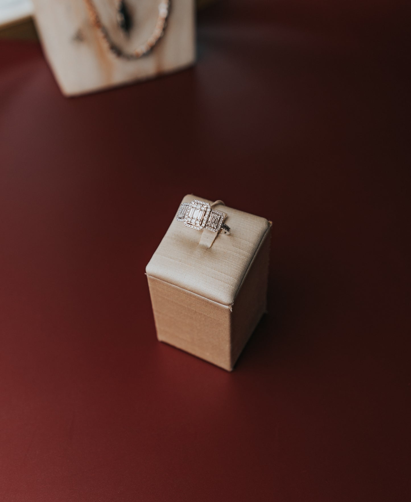 Anello Gianni Carità in oro bianco e diamanti