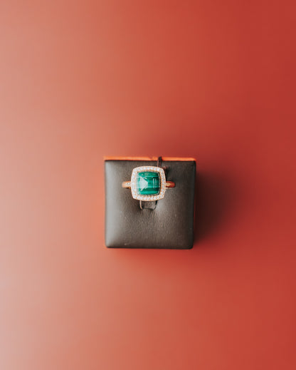 Anello Moraglione con pietra malachite