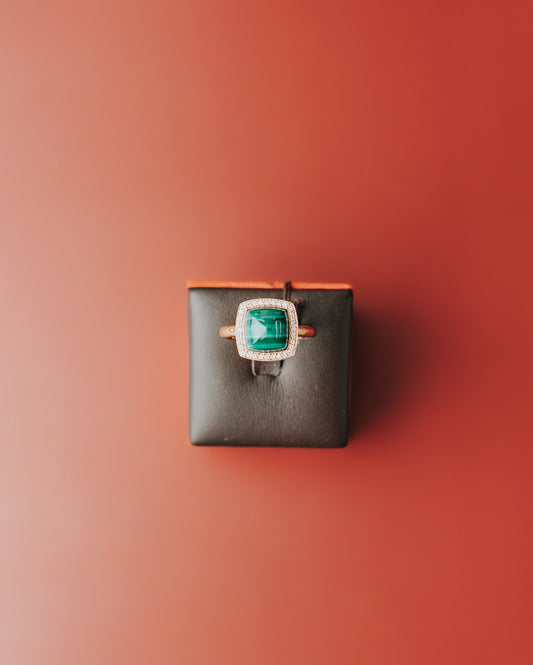 Anello Moraglione con pietra malachite
