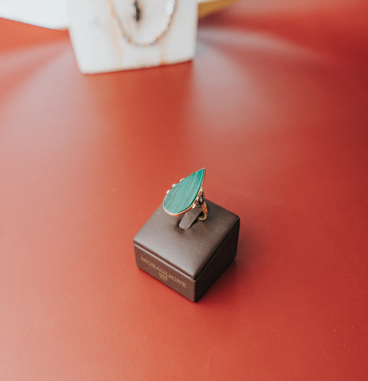 Anello Moraglione in oro con pietra malachite