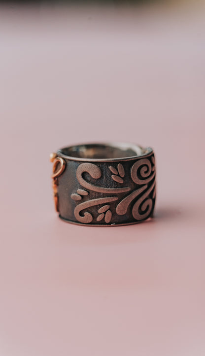 Anello Minù by Giovanni Ferraris in argento, oro e diamante
