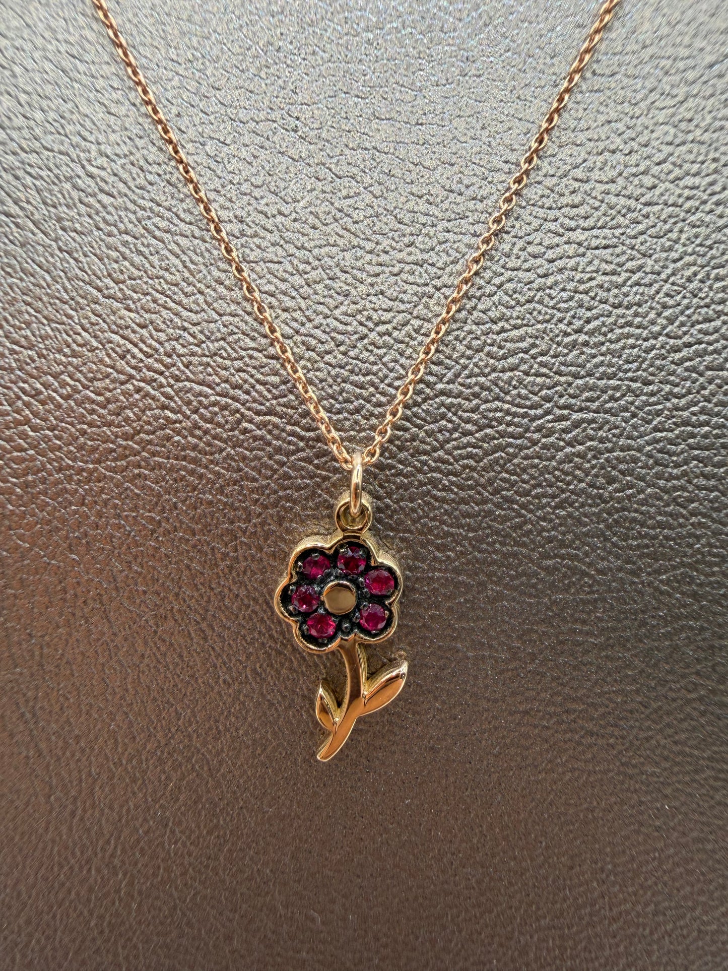Collana MyCharm con fiore e rubini