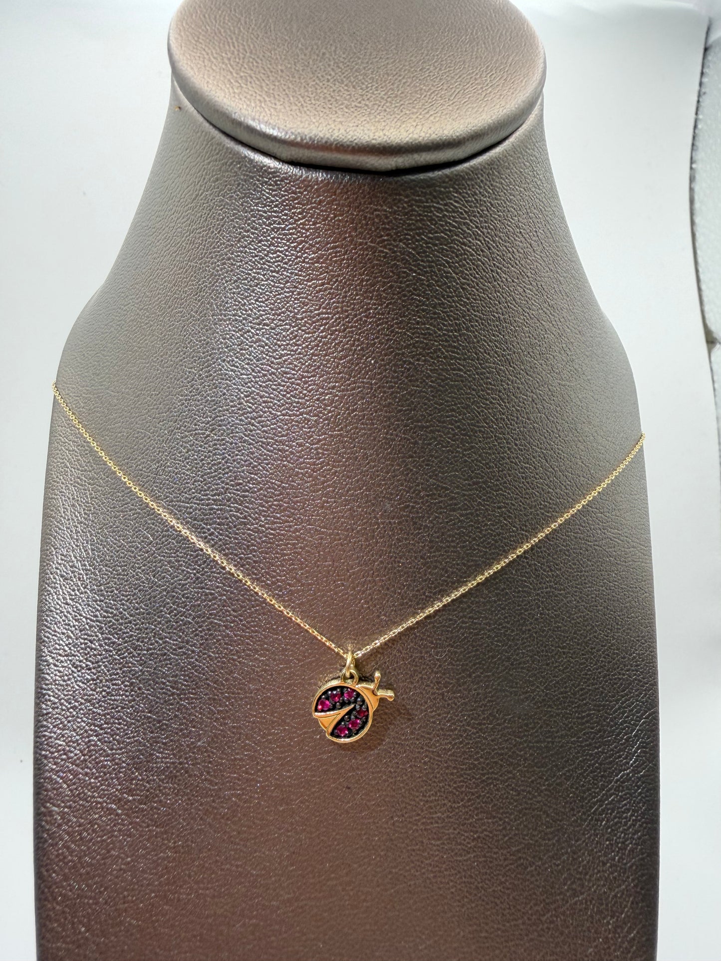 Collana MyCharm in oro con ciondolo coccinella con rubini