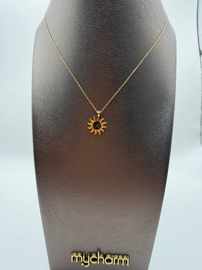Collana MyCharm in oro con ciondolo sole e diamanti neri