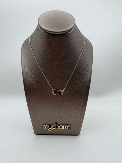 Collana MyCharm in oro con ciondolo infinito e diamanti neri