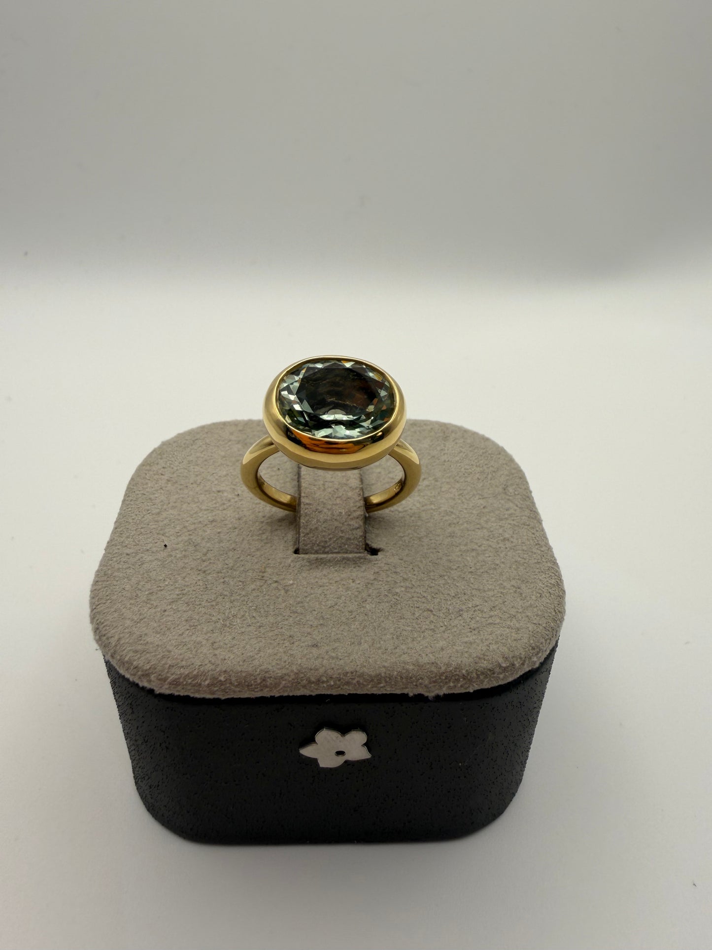 Anello Fiore in oro e Prasiolite