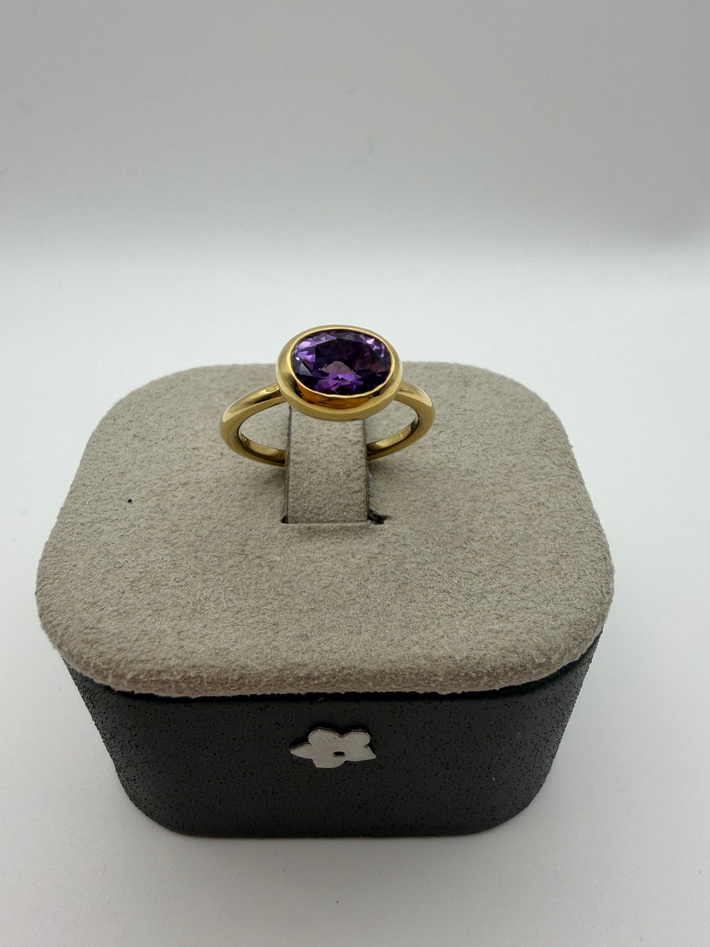 Anello Fiore in oro e Ametista