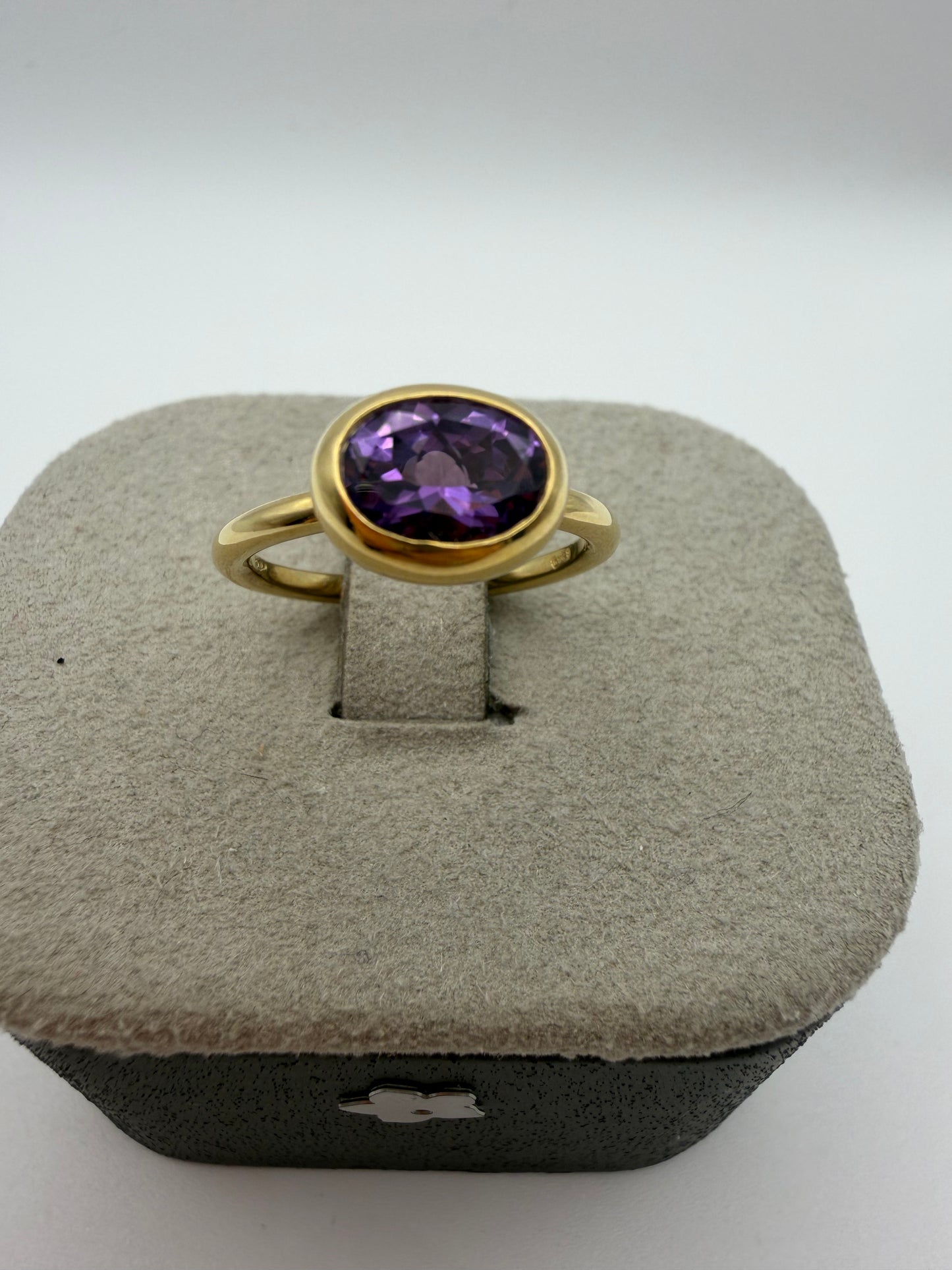 Anello Fiore in oro e Ametista