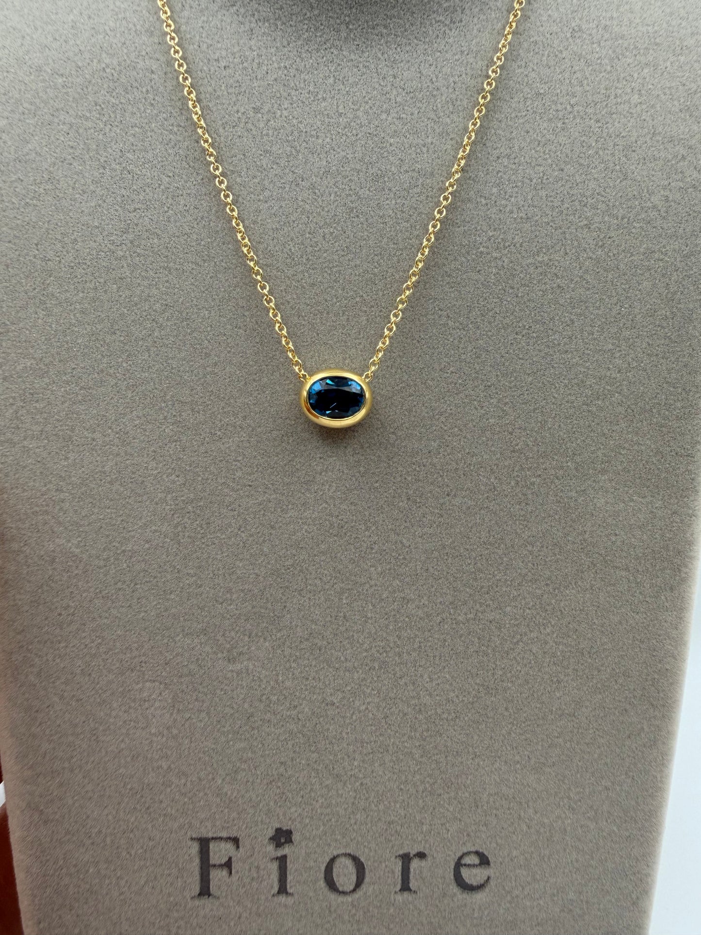 Collana Fiore in oro e Topazio London