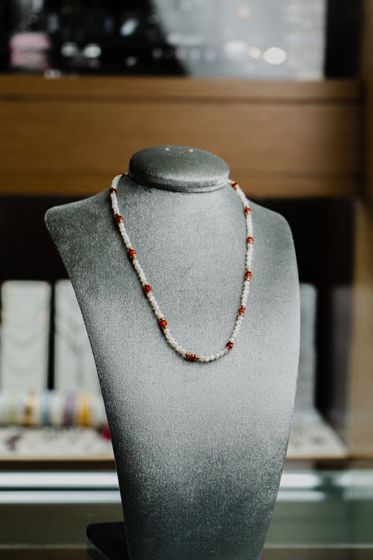 Collana Maman et Sophie in argento con pietre di corniola e madreperla